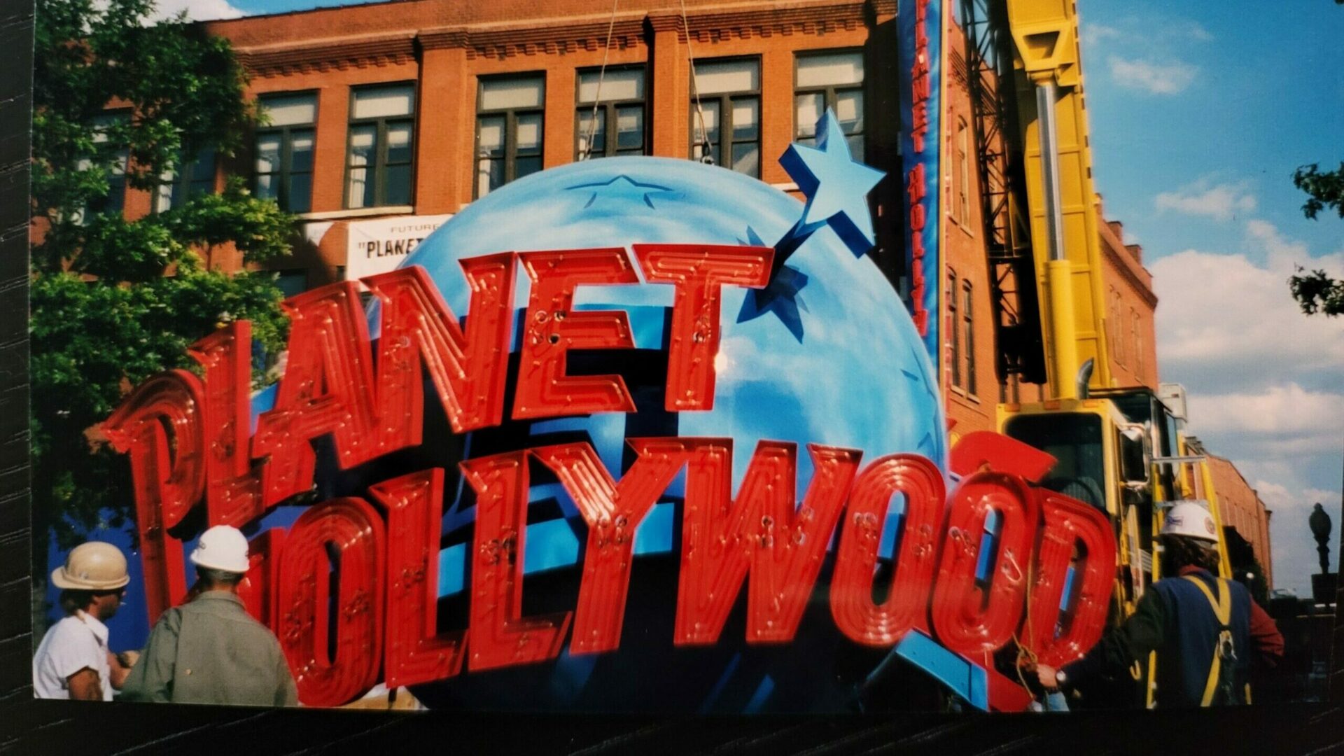 Custom sign and business theming for Planet Hollywood