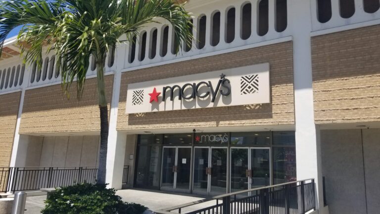 Dimensional decorative sign for macy's at Ala Moana shopping center in Hawaii by New Image Creative